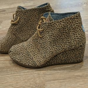 Tom's Leopard Wedges